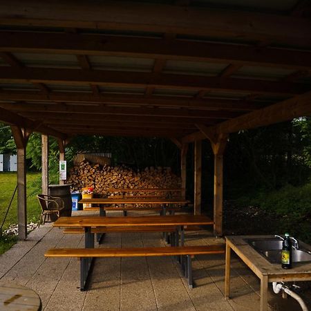 Camping @ Nogometni Golf Ljubljana Hotell Exteriör bild