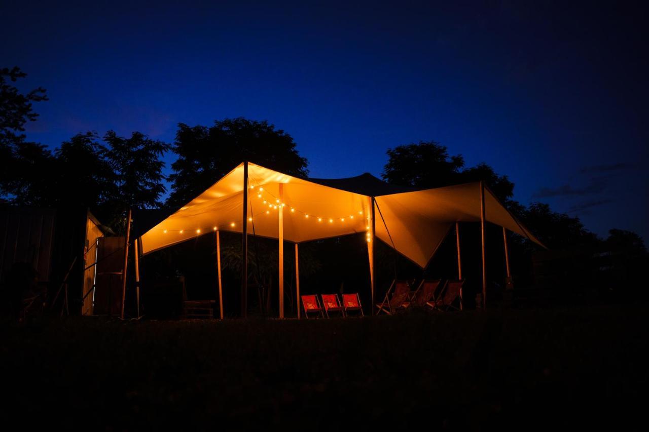 Camping @ Nogometni Golf Ljubljana Hotell Exteriör bild